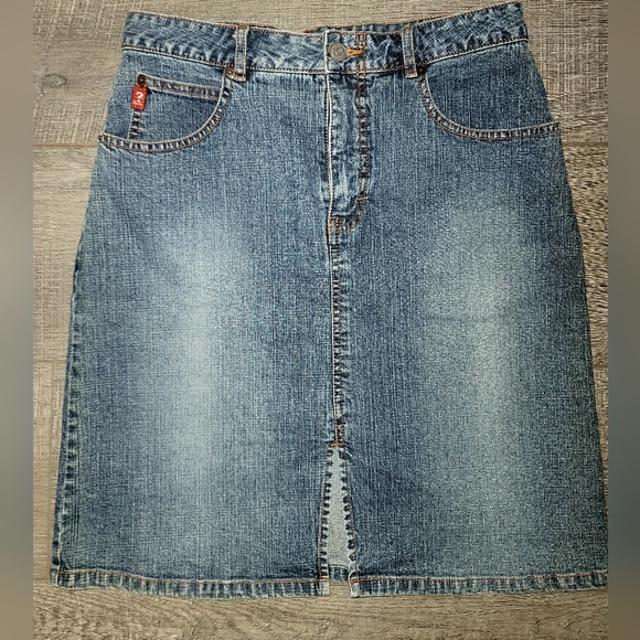 Guess Jeans High Waisted Midi Zipper Skirt Size 16 kids Light Wash Vintage - Picture 1 of 5